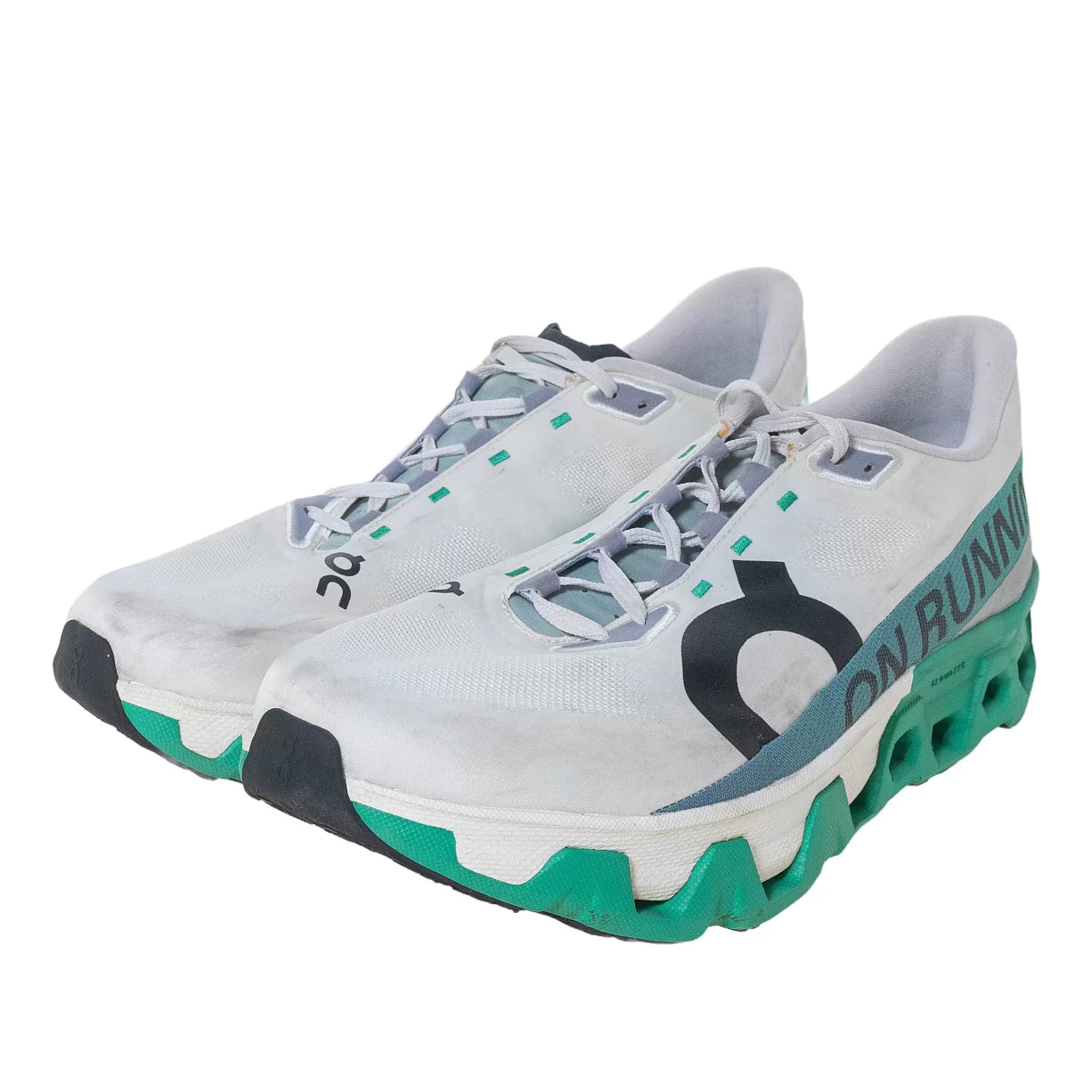 14White/Green