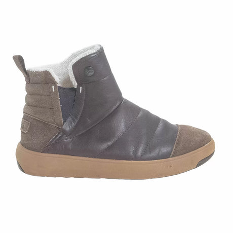 7.5Dark Brown