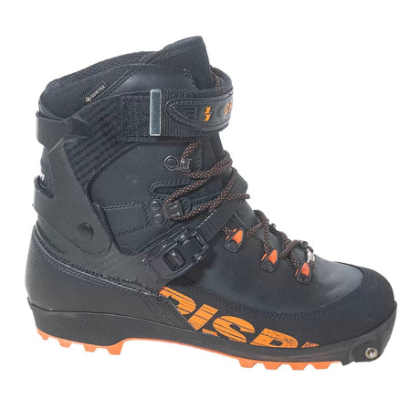 41.0Black