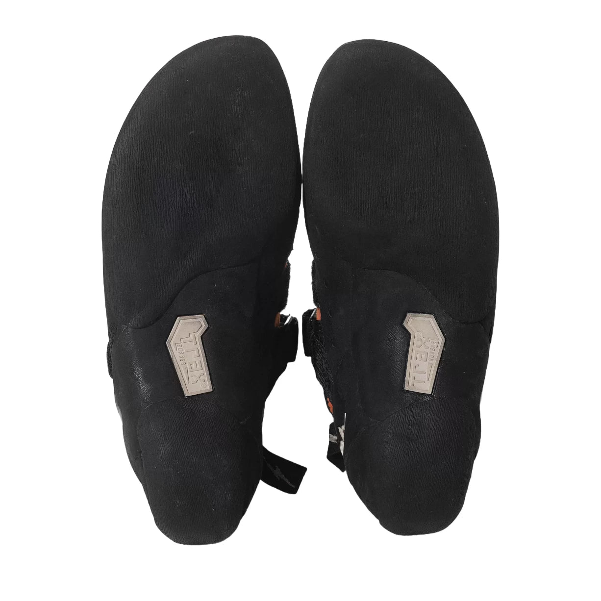 44.0Black
