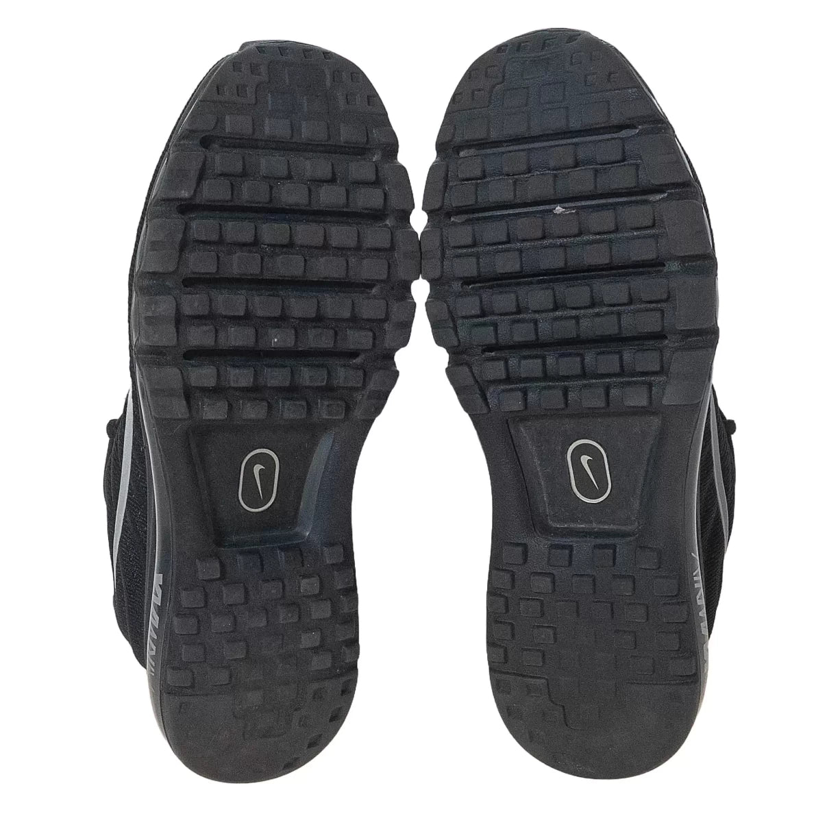 9.5Black/White