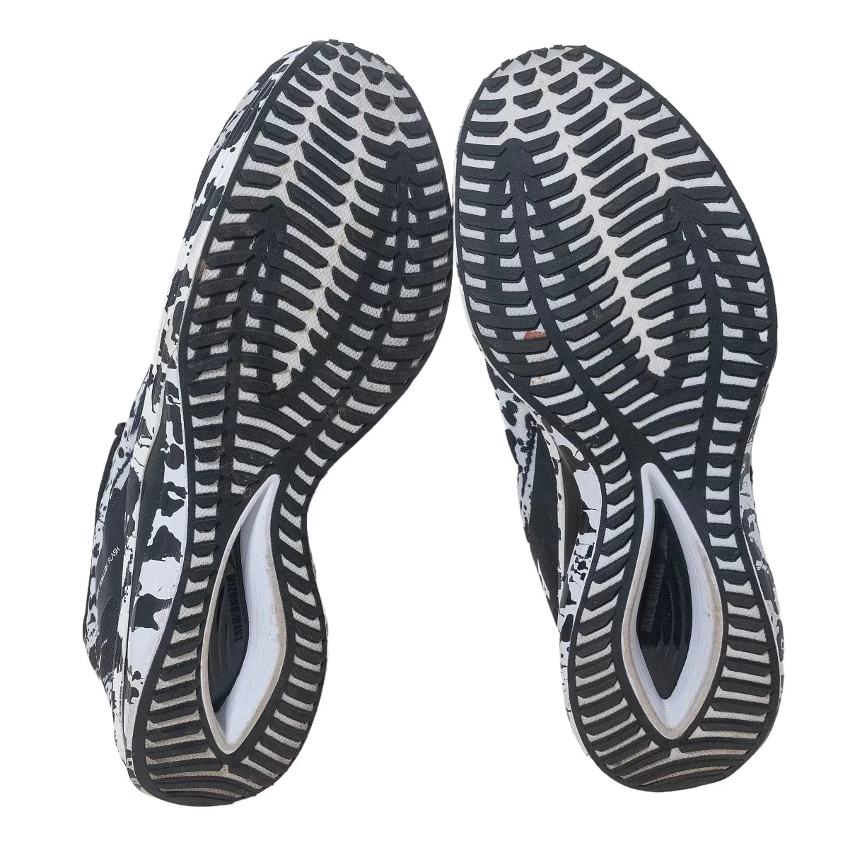 14Black/White