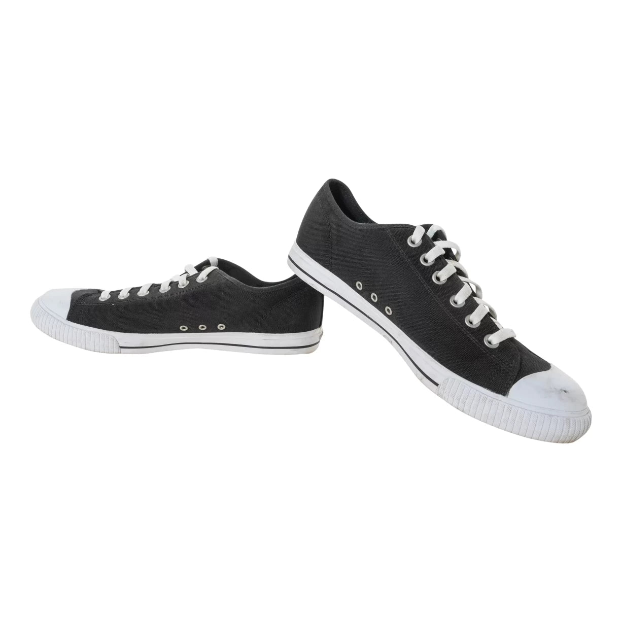 11.5Black/White