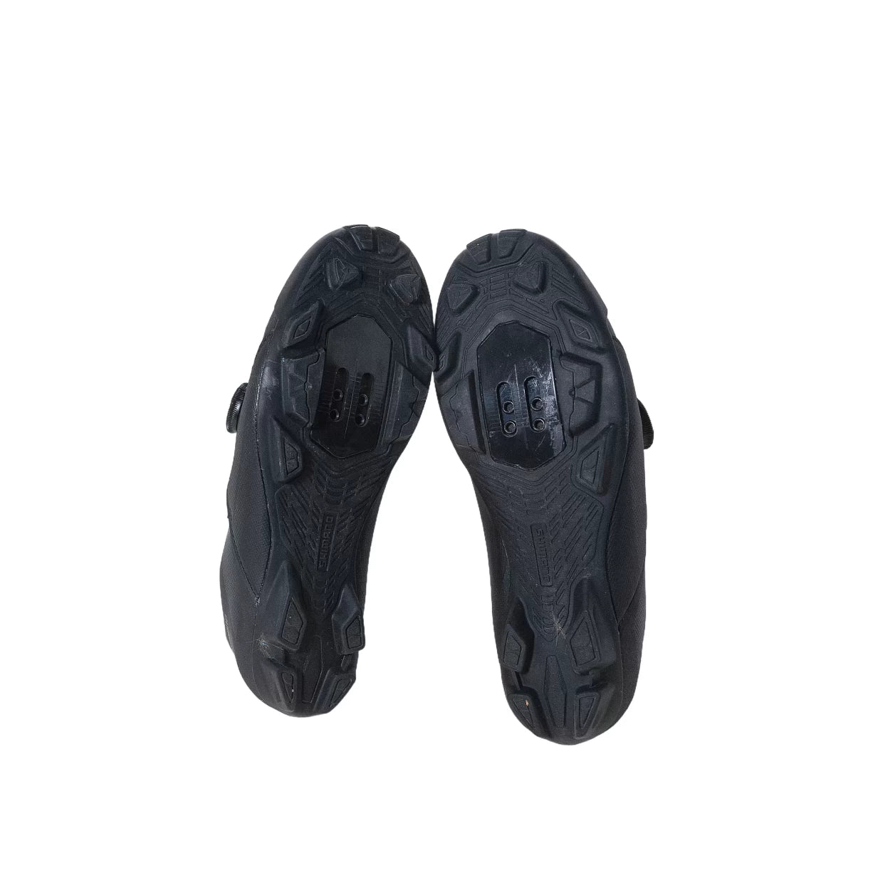 39.0Black