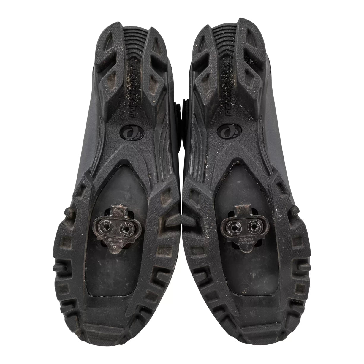 39.0Black
